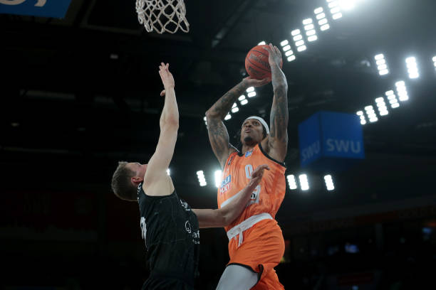 显得缺乏办 显得缺乏办